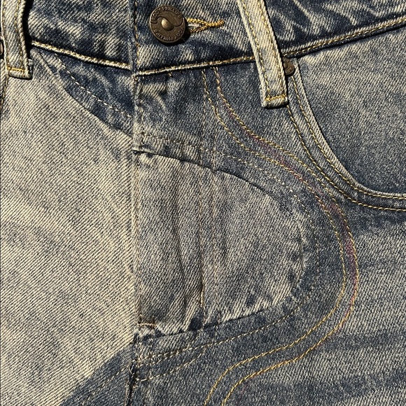 “CURVE” jeans by Kody Phillips - Picture 10 of 13